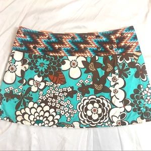 Skirt with snaps at the waistband... too cute !!!
